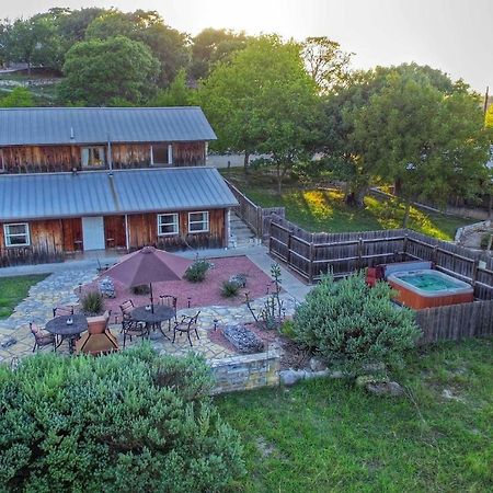 Bed and Breakfast A Barn At The Quarry Fredericksburg Exterior foto