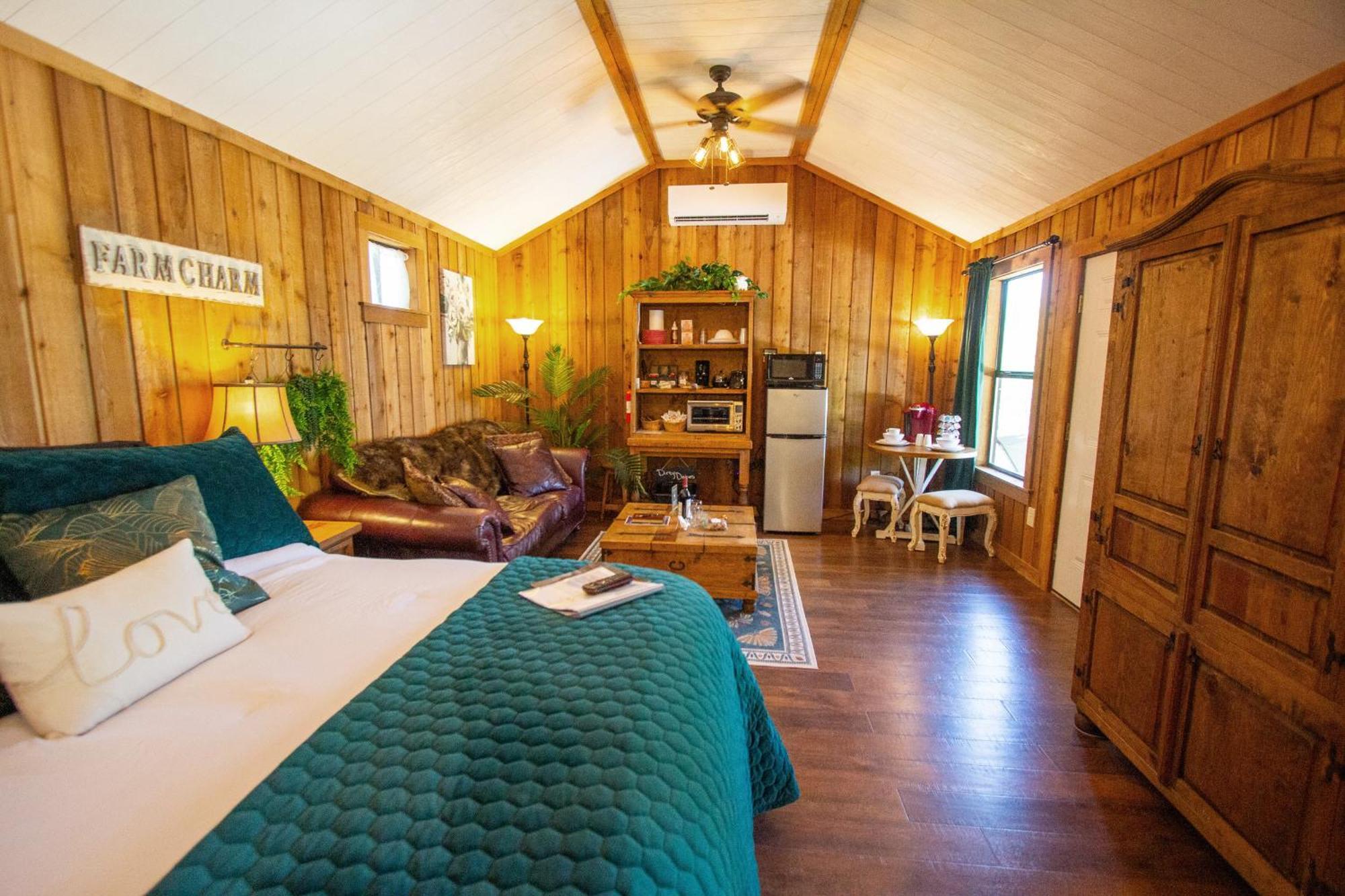 Bed and Breakfast A Barn At The Quarry Fredericksburg Exterior foto