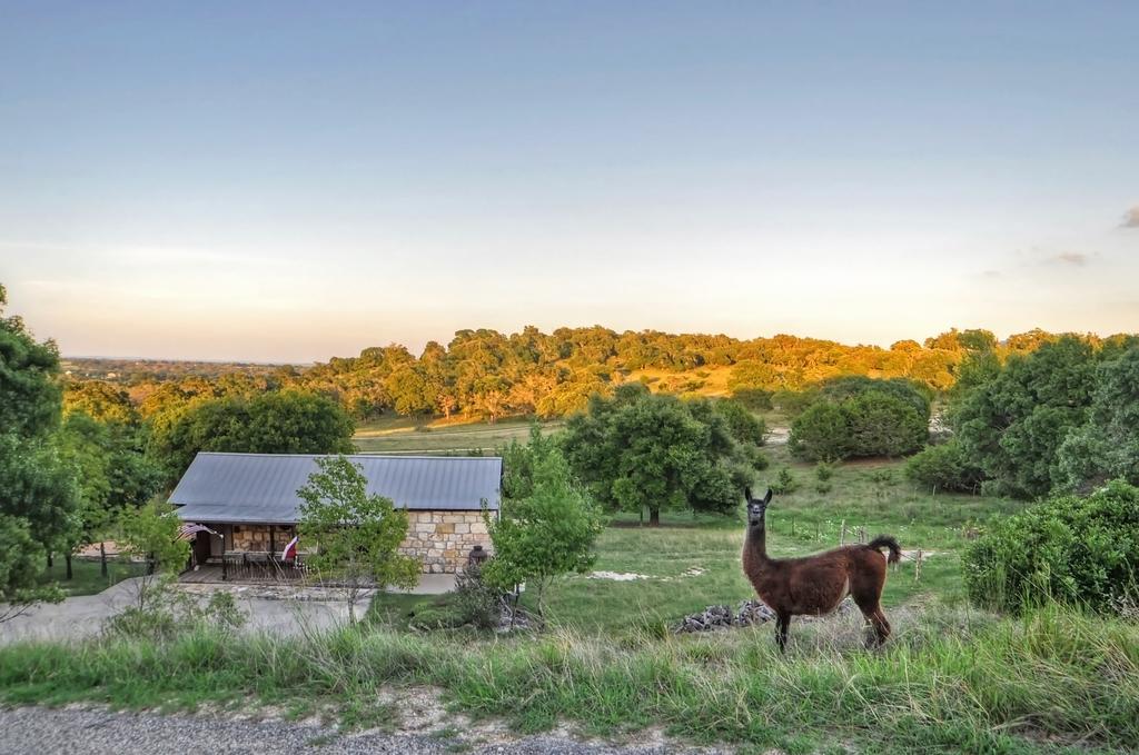 Bed and Breakfast A Barn At The Quarry Fredericksburg Exterior foto